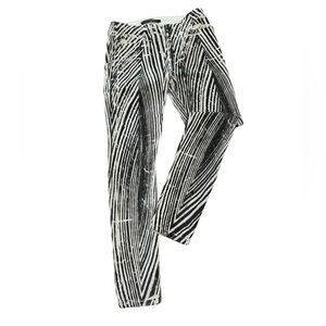 NWOT Joes Black/White Jeans.size 27.  Great black top & booties!